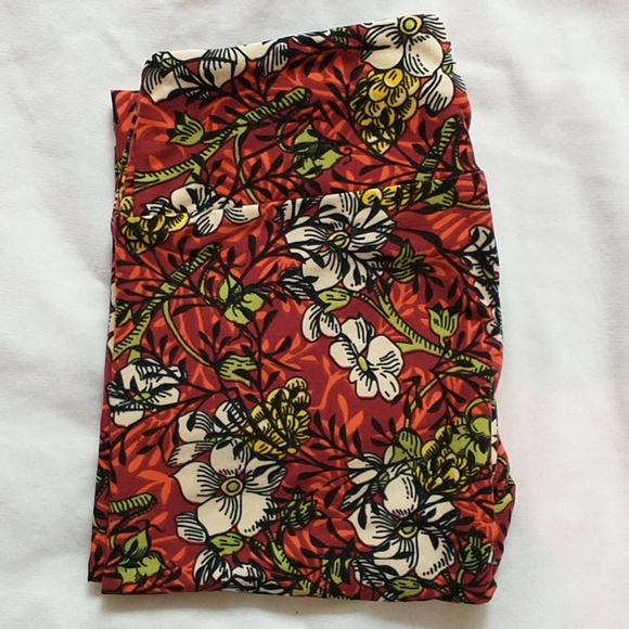 Lularoe OS Leggings 1/$10 or 3/$25